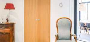 Porte coulissante haut de gamme en bois massif à Saint-Brevin-les-Pins